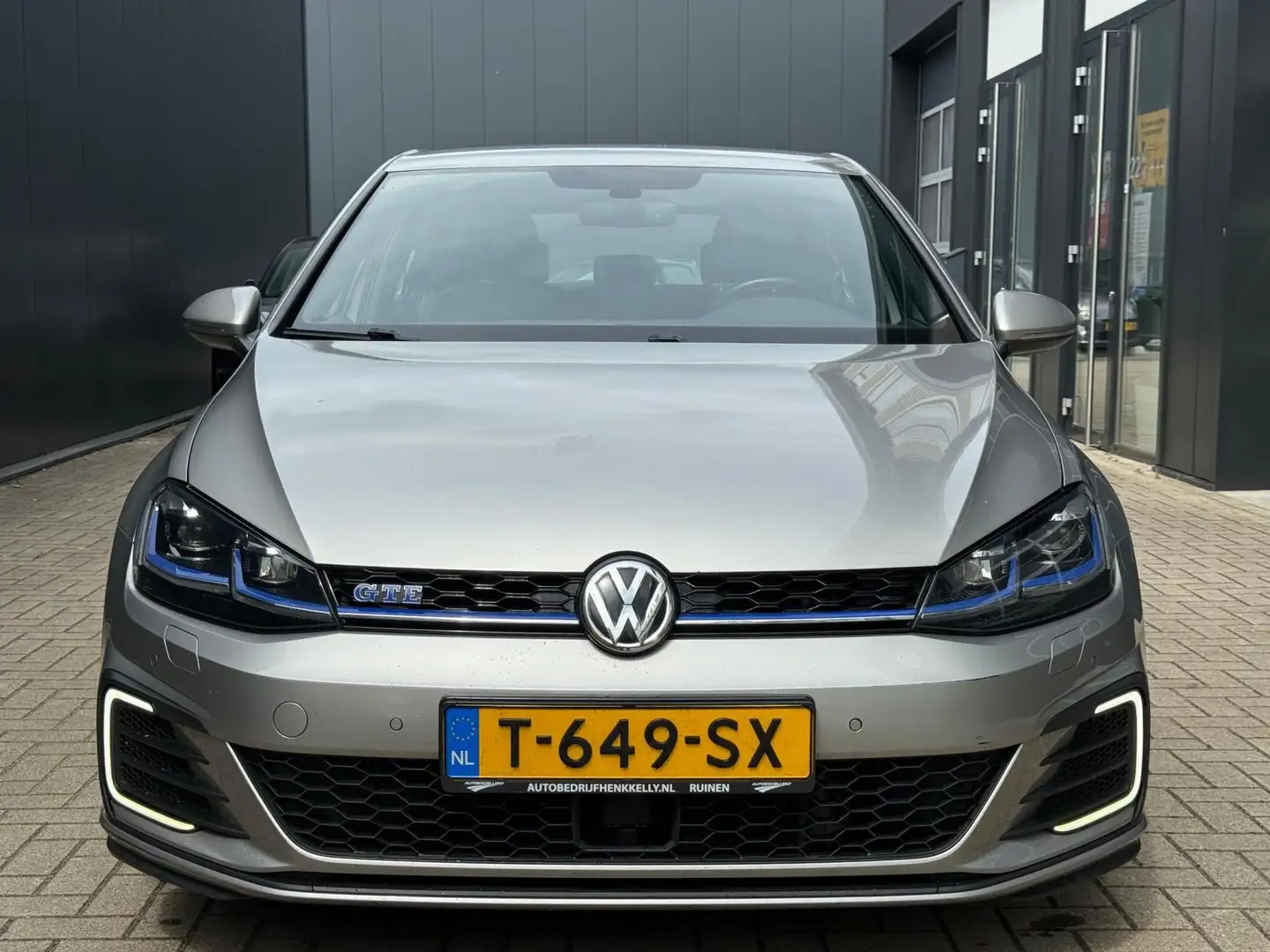Volkswagen Golf GTE 7.5 1.4 TSI PHEV NAP Acc Carplay Leder Standverwar Grijs - 2