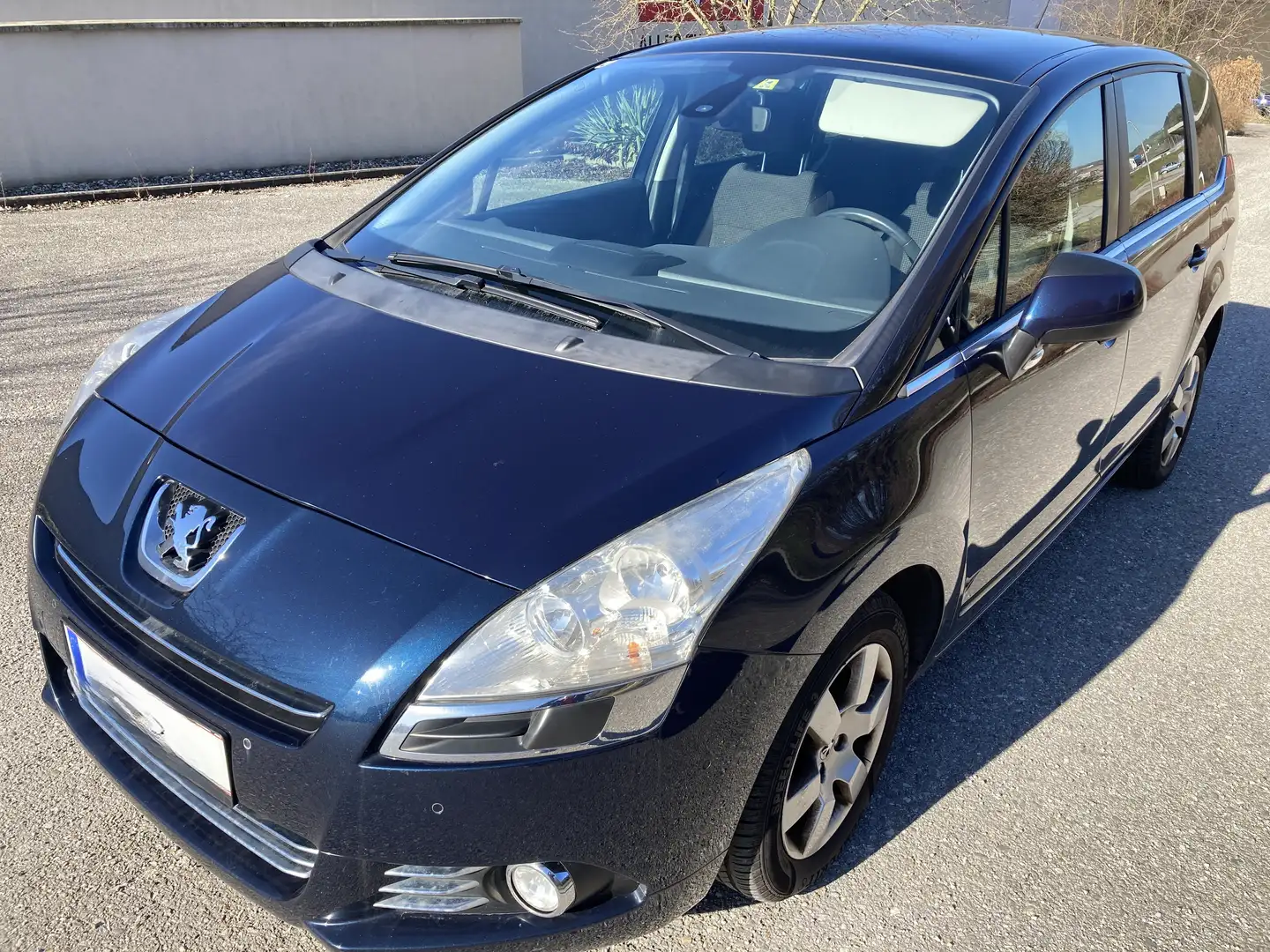 Peugeot 5008 2,0 HDI Professional Line FAP Blau - 2