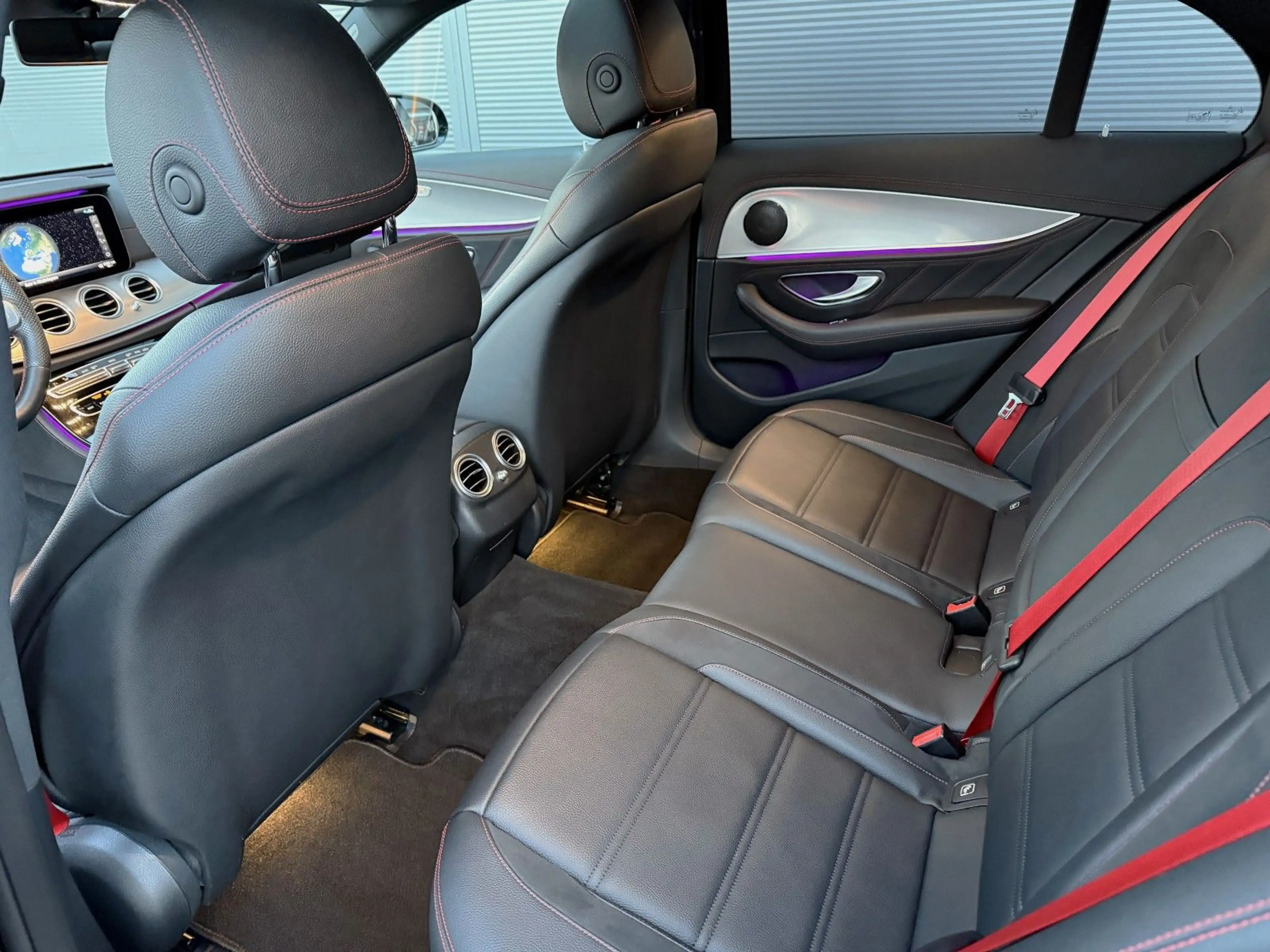 Mercedes-Benz E 53 AMG *4Matic+*Schiebedach*Comand*AMG Ride* — photo 26