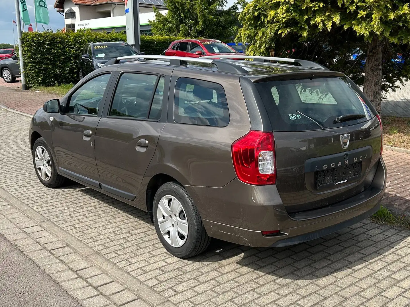 Dacia Logan Comfort Braun - 1