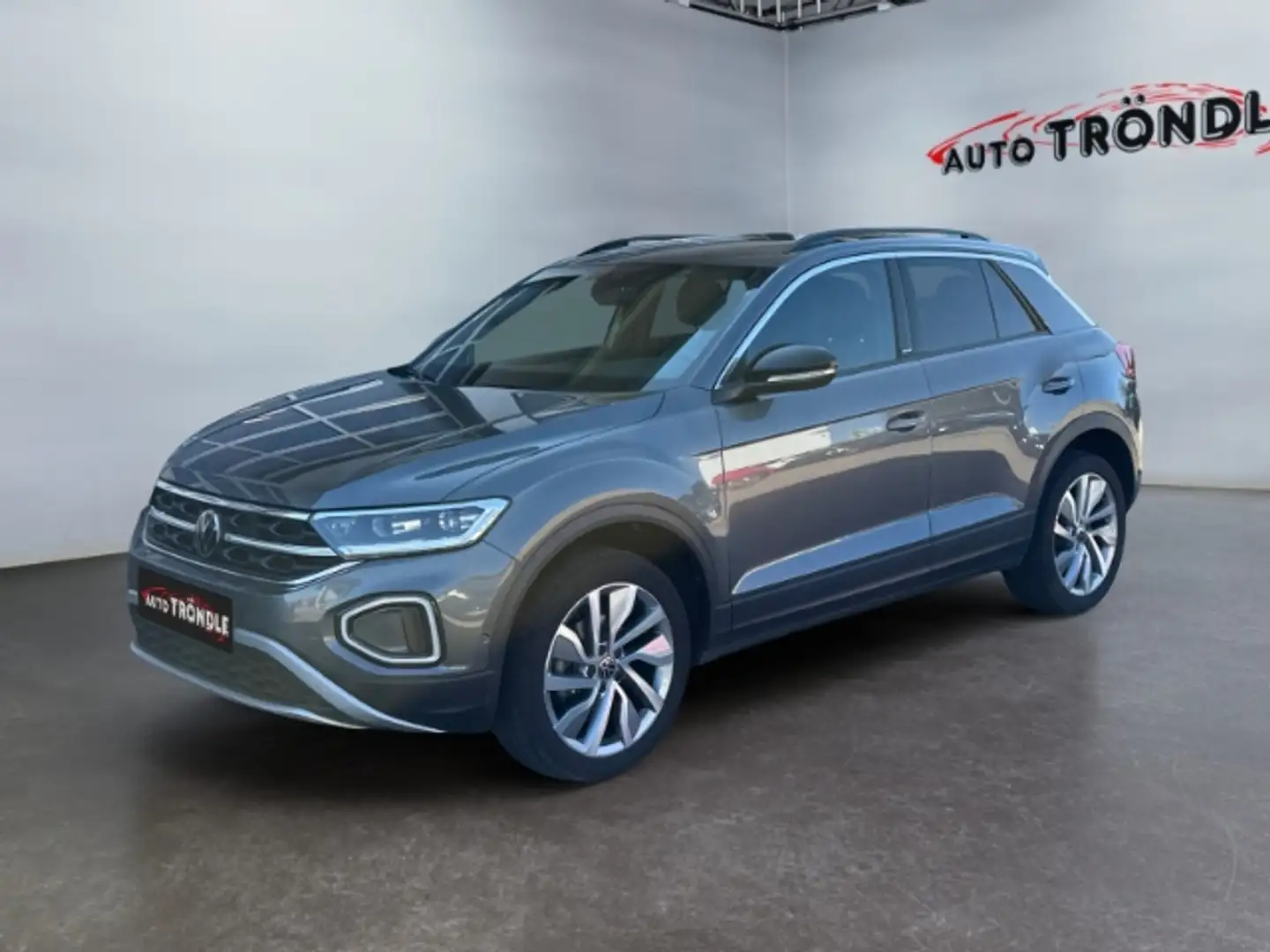 Volkswagen T-Roc 1.5 TSI DSG Move +AHK +IQ.Light +Navi Grau - 1