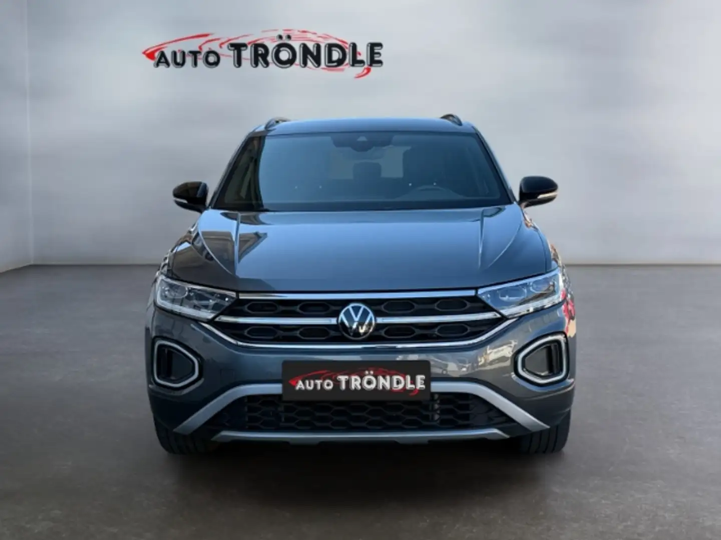 Volkswagen T-Roc 1.5 TSI DSG Move +AHK +IQ.Light +Navi Grau - 2