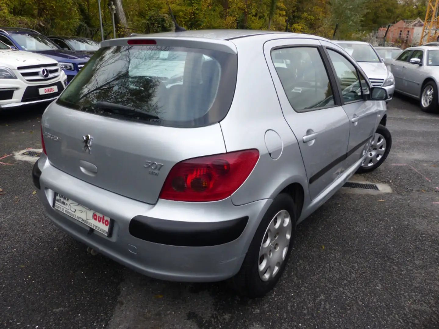 Peugeot 307 2.0 HDI90 XR PRESENCE 5P Grau - 2
