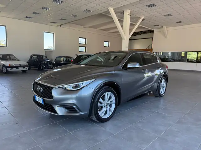 Infiniti Q30 Q30 1.5d