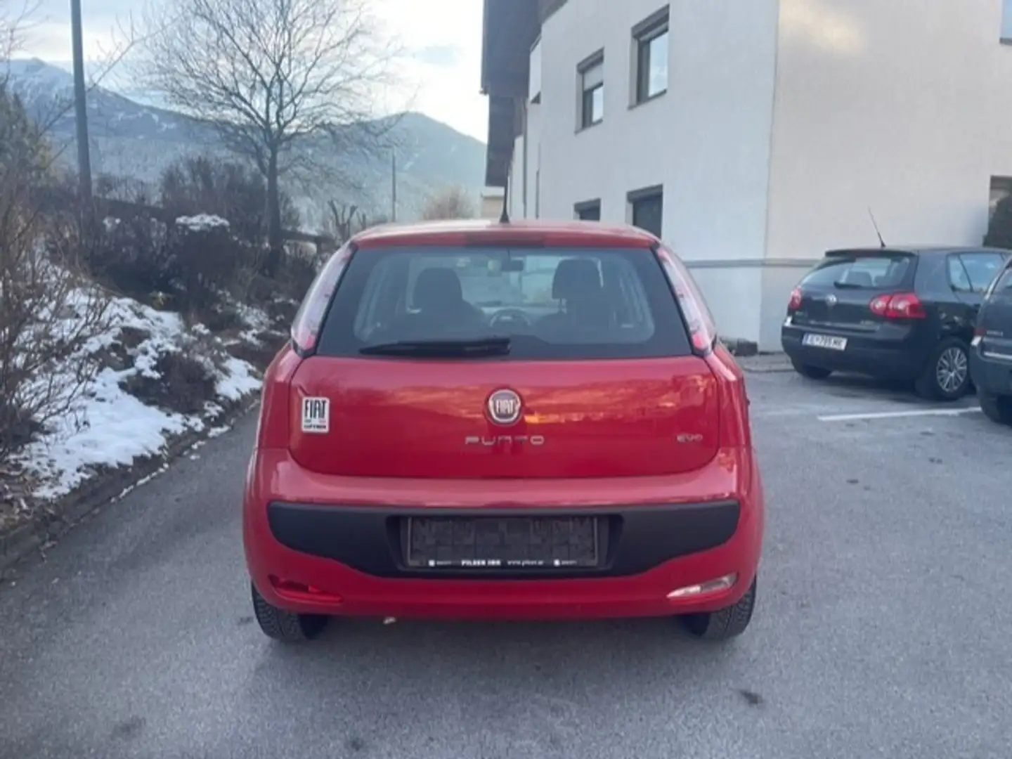 Fiat Punto Evo 1,4 Natural Power 70 Dynamic Czerwony - 2