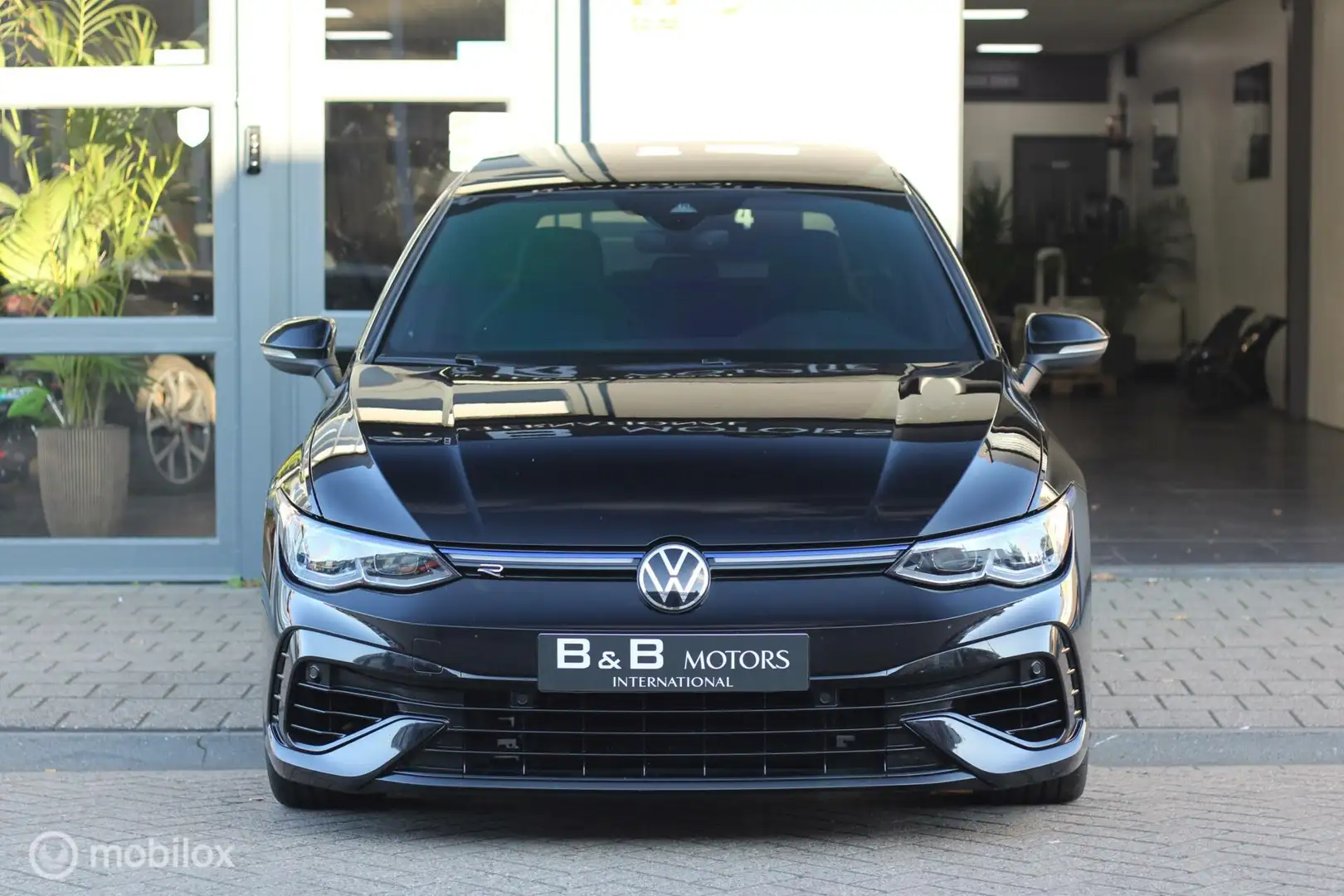 Volkswagen Golf 2.0 TSI R 4Motion VOL Zwart - 2