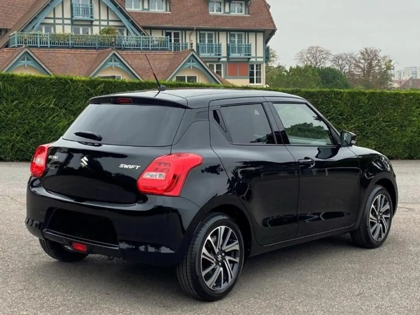 Suzuki Swift 1.0 Boosterjet 111ch Pack Auto Euro6d-T Noir - 2