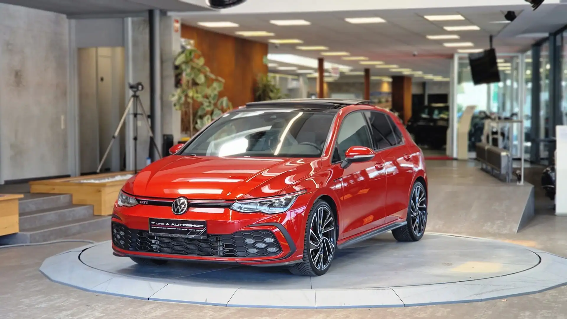 Volkswagen Golf GTI 8 2.0 DSG *Pano*Kamera*H/K*Lenkradheizung* Rot - 2