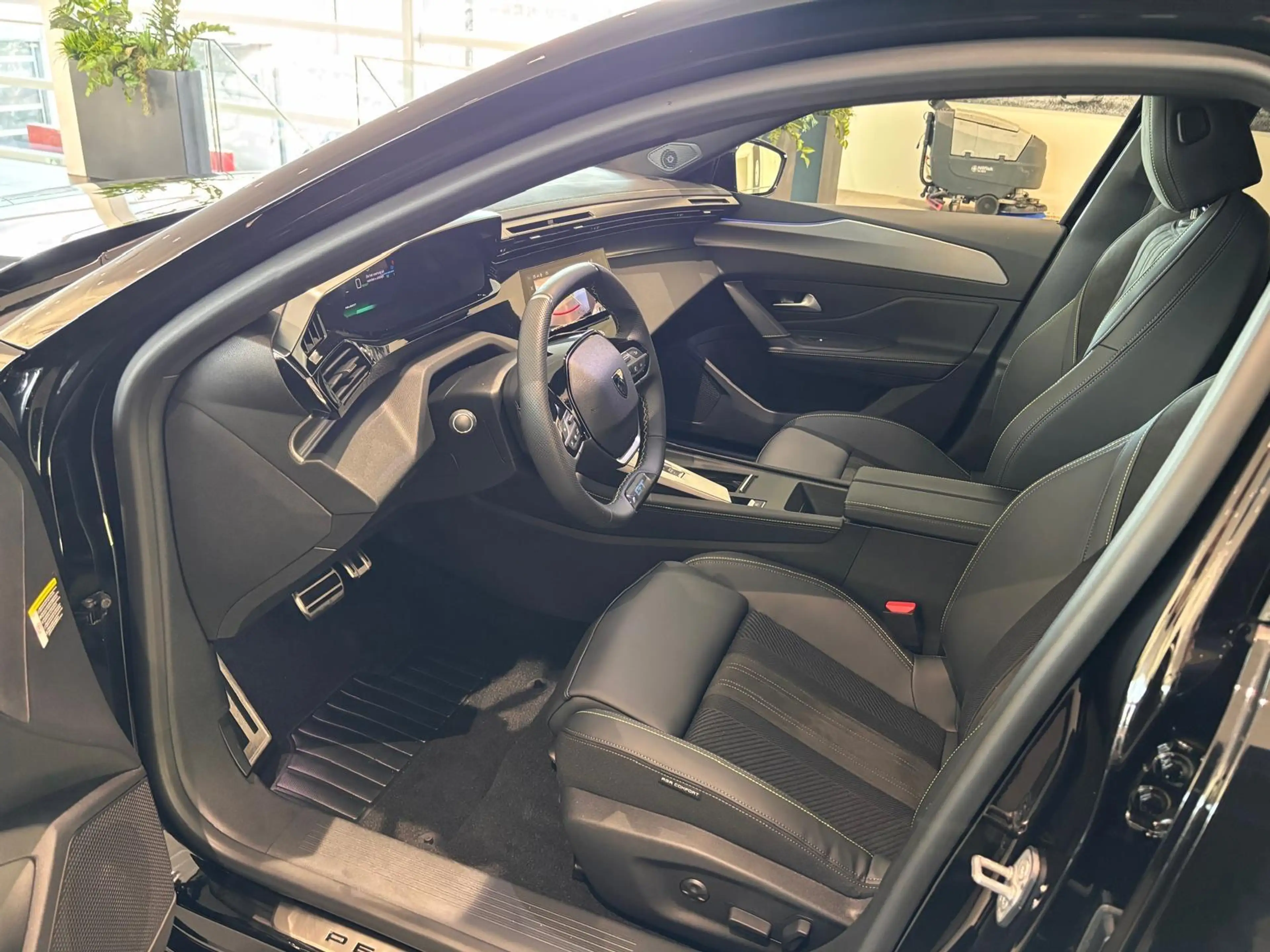 Peugeot 308 e-308 SW GT 54 kWh Climate Control | Voorstoelen E — photo 12