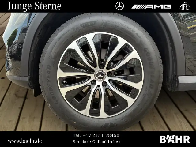 Mercedes-Benz GLC view 6