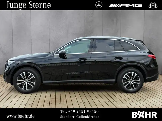 Mercedes-Benz GLC view 2