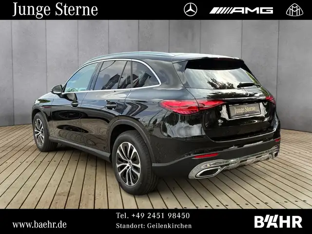 Mercedes-Benz GLC view 3