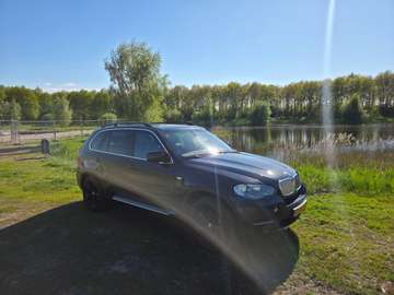xDrive50i V8
