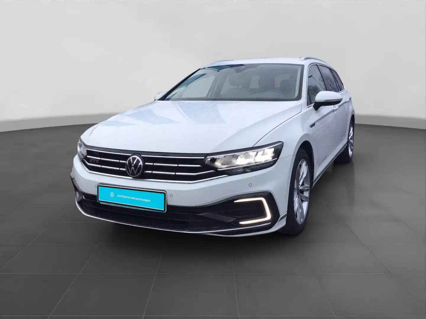 Volkswagen Passat Variant GTE LEDER ST.HEIZ LM18 360° Weiß - 2