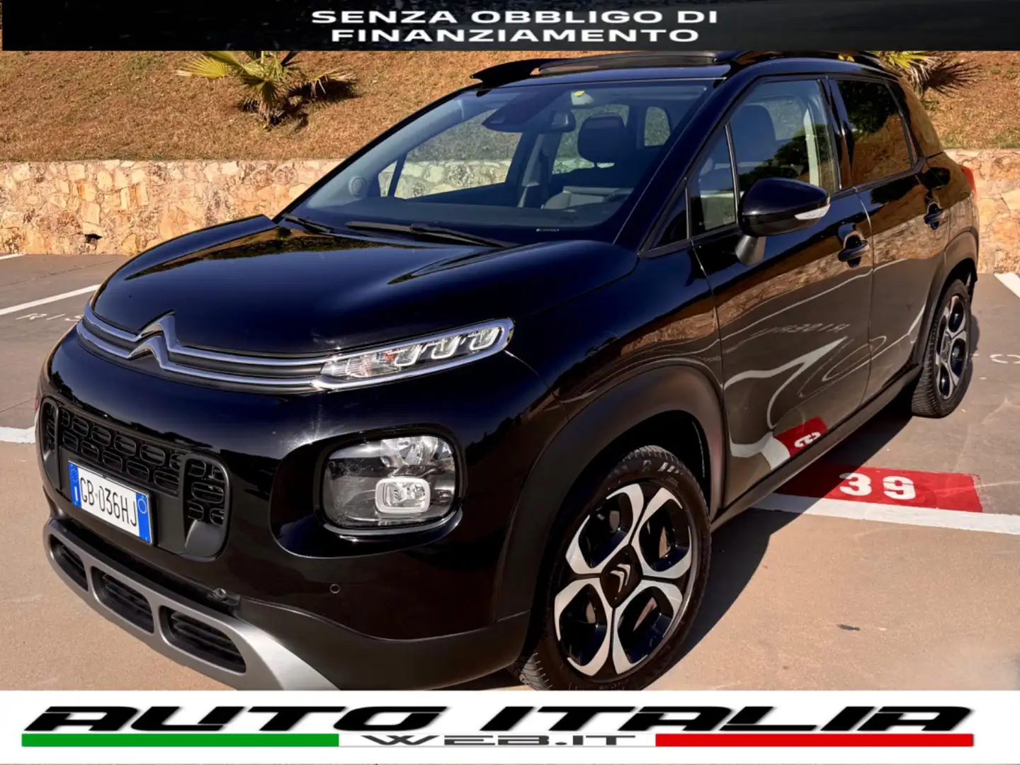 Citroen C3 Aircross 110CV SHINE+TETTO APRIBILE+NAVI+RCAM+2PDC Zwart - 1