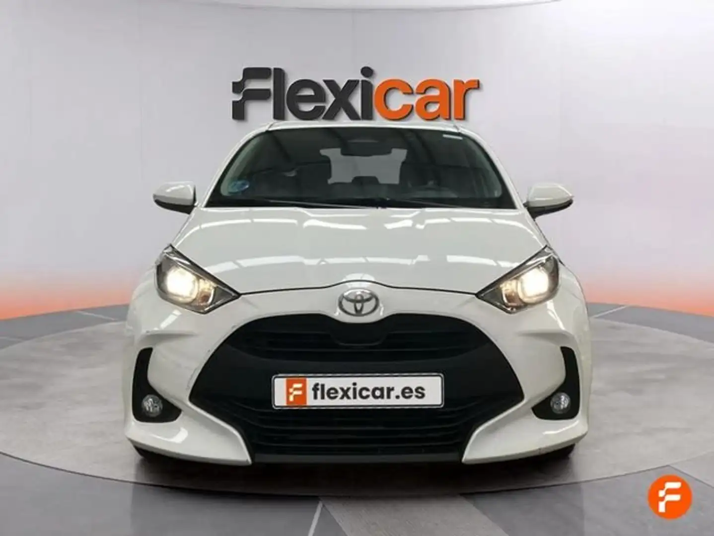 Toyota Yaris 120H 1.5 Active Plus Blanco - 2