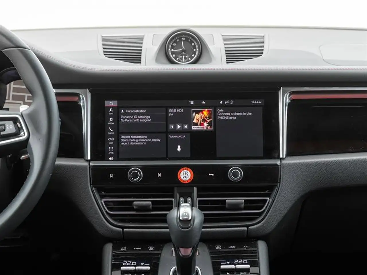 Porsche Macan снимка Porsche Macan