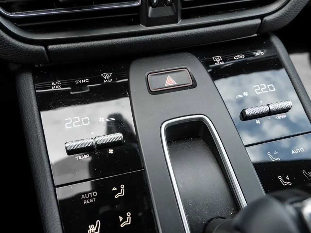 Porsche Macan снимка Porsche Macan