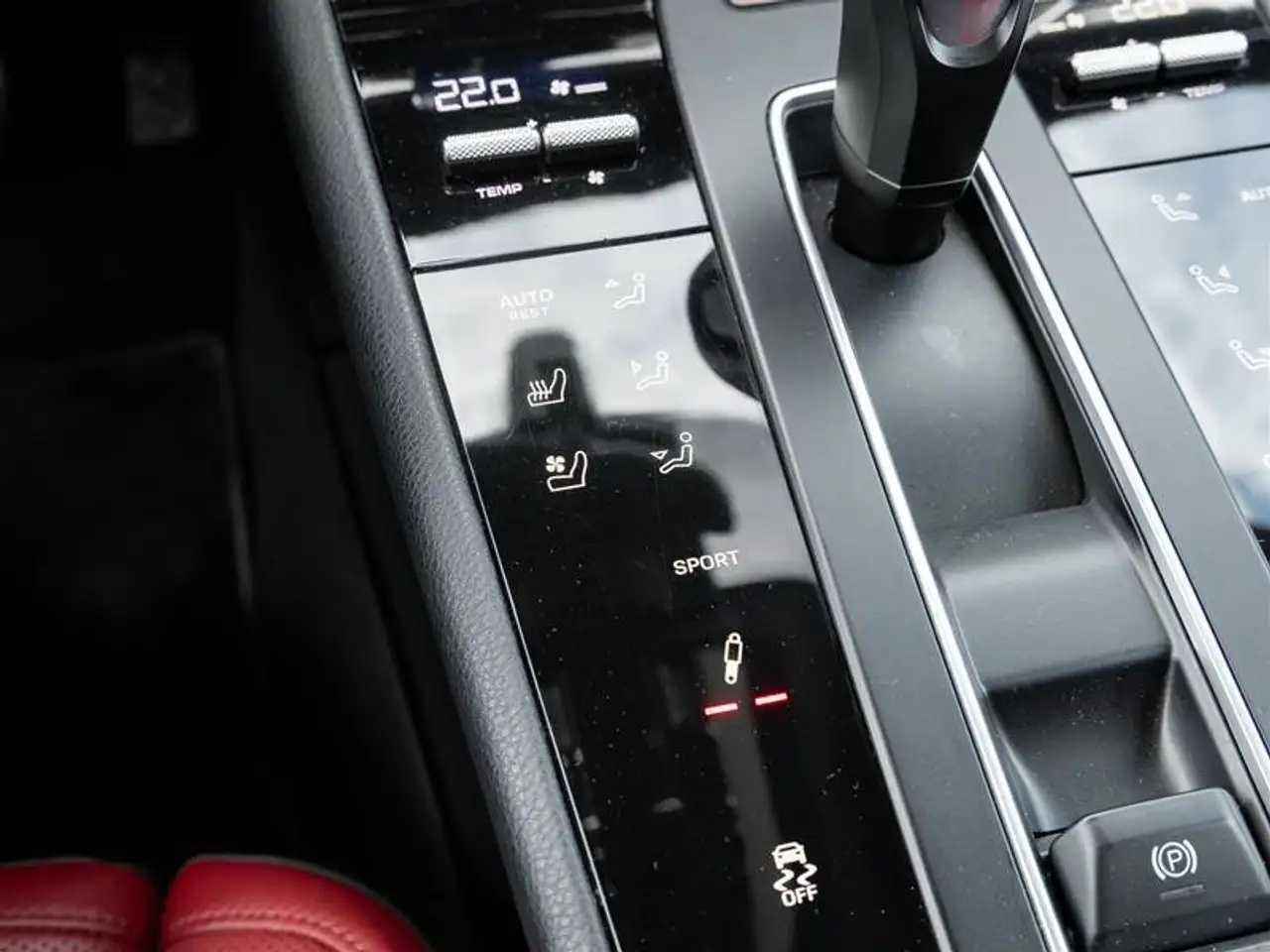 Porsche Macan снимка Porsche Macan