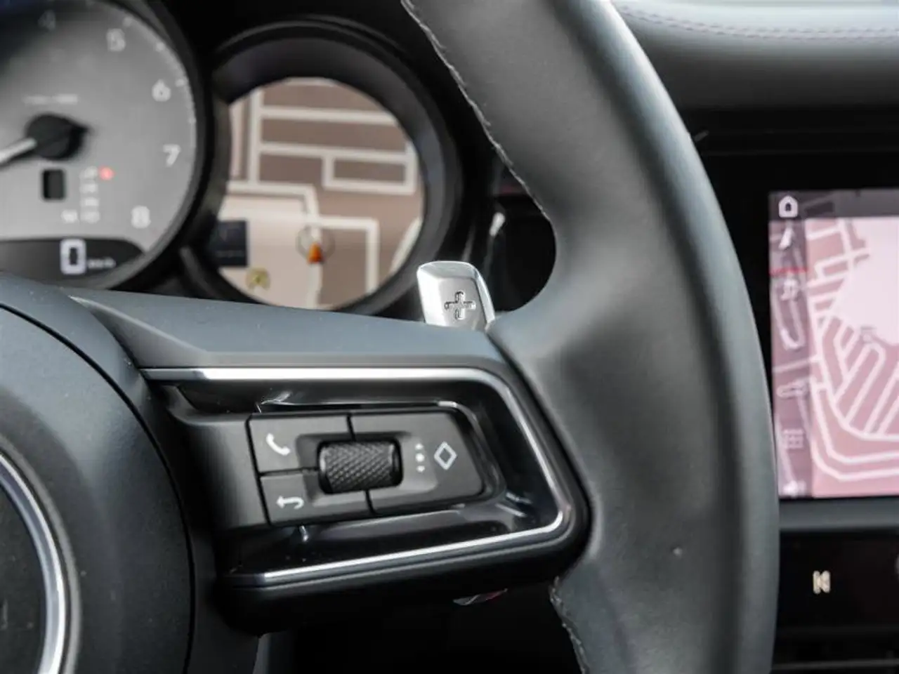 Porsche Macan снимка Porsche Macan