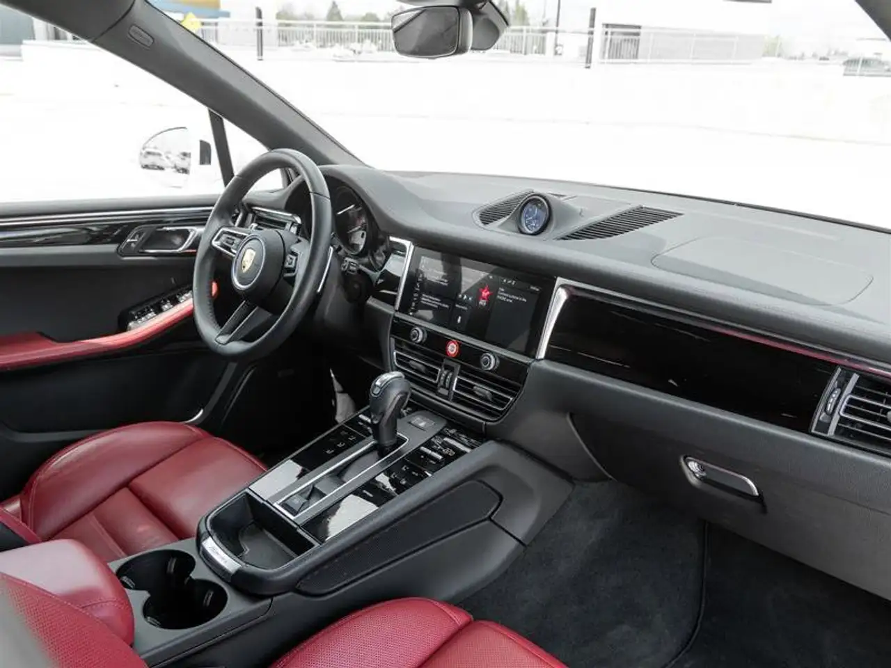 Porsche Macan снимка Porsche Macan