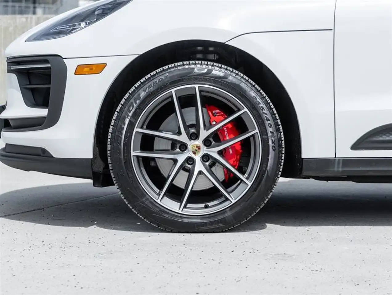 Porsche Macan снимка Porsche Macan