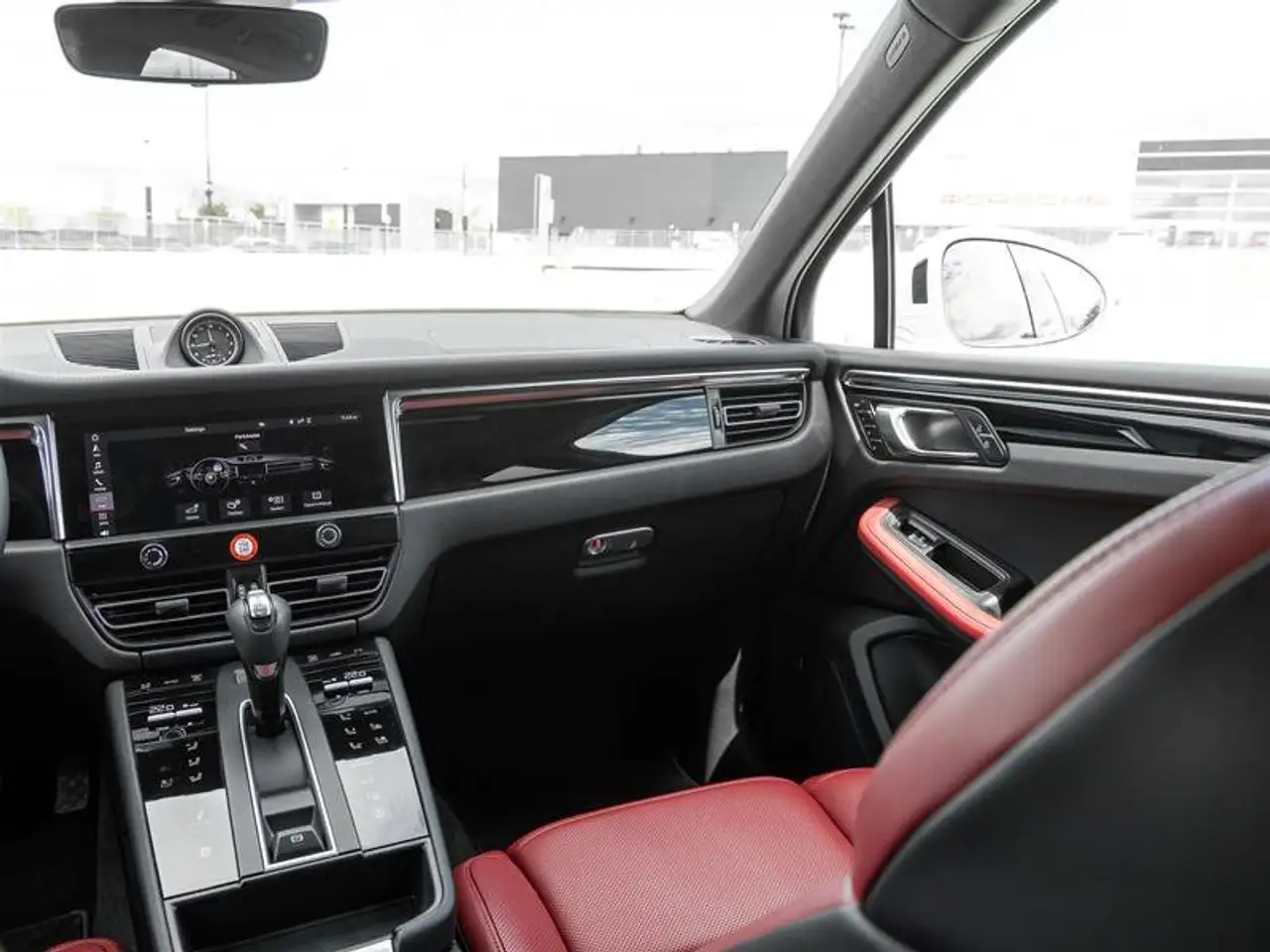 Porsche Macan снимка Porsche Macan