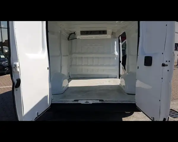 Citroen Jumper view 2