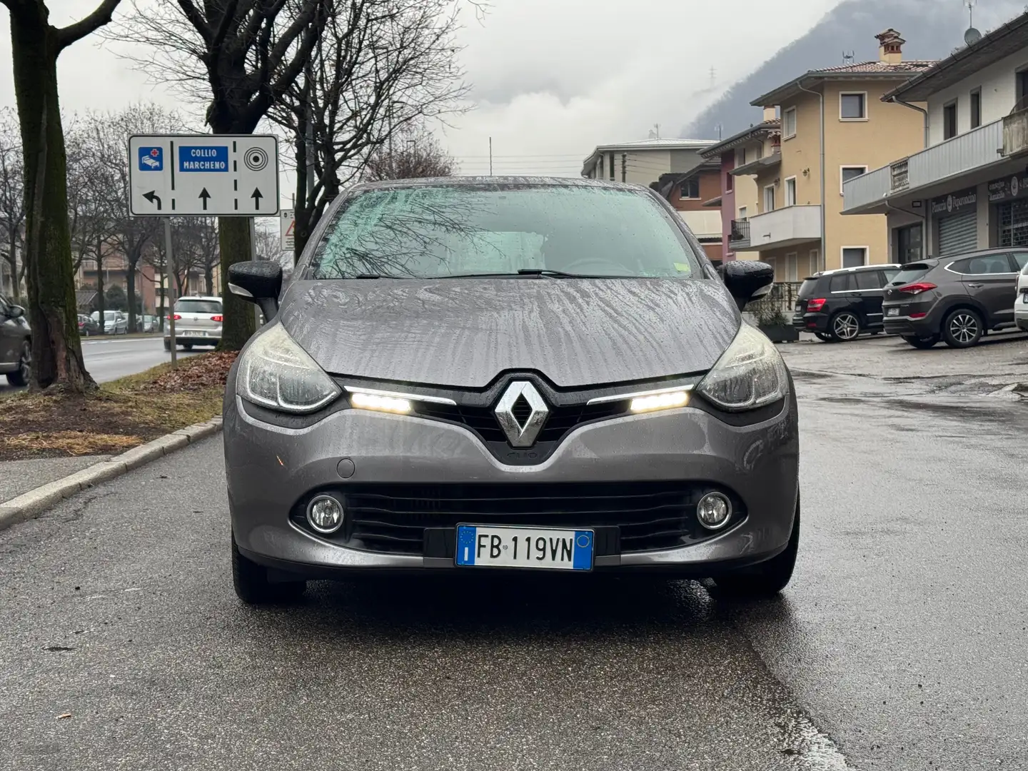 Renault Clio Clio 5p S&S- Con TELECAMERA e SENSORI - OK NEOP. Plateado - 2