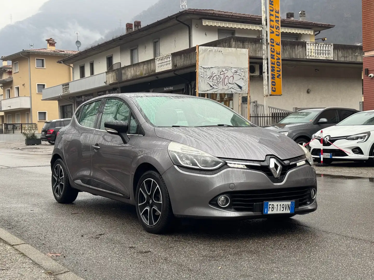 Renault Clio Clio 5p S&S- Con TELECAMERA e SENSORI - OK NEOP. Plateado - 1