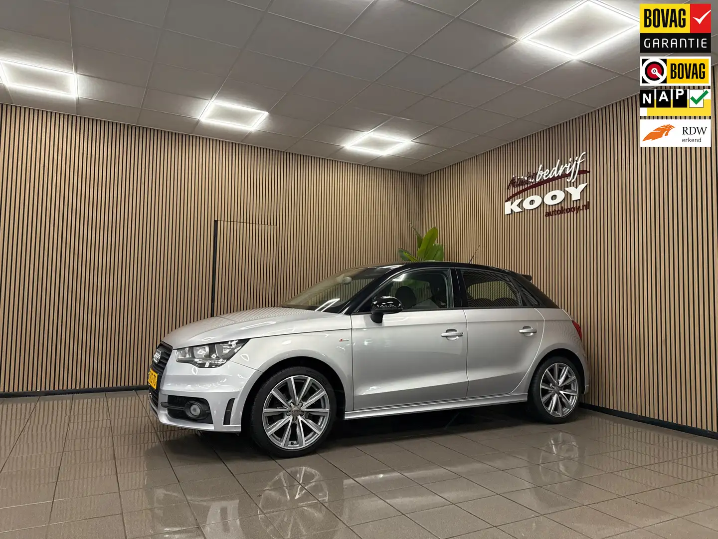 Audi A1 Sportback 1.2 TFSI Admired * Navigatie / LM Velgen Gris - 1