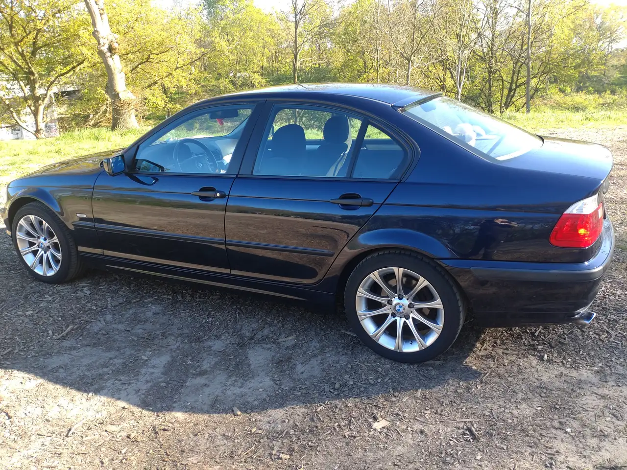 BMW 118 SEDAN 4 DEURS, foto 2