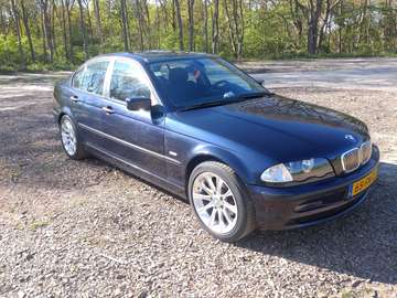 SEDAN 4 DEURS