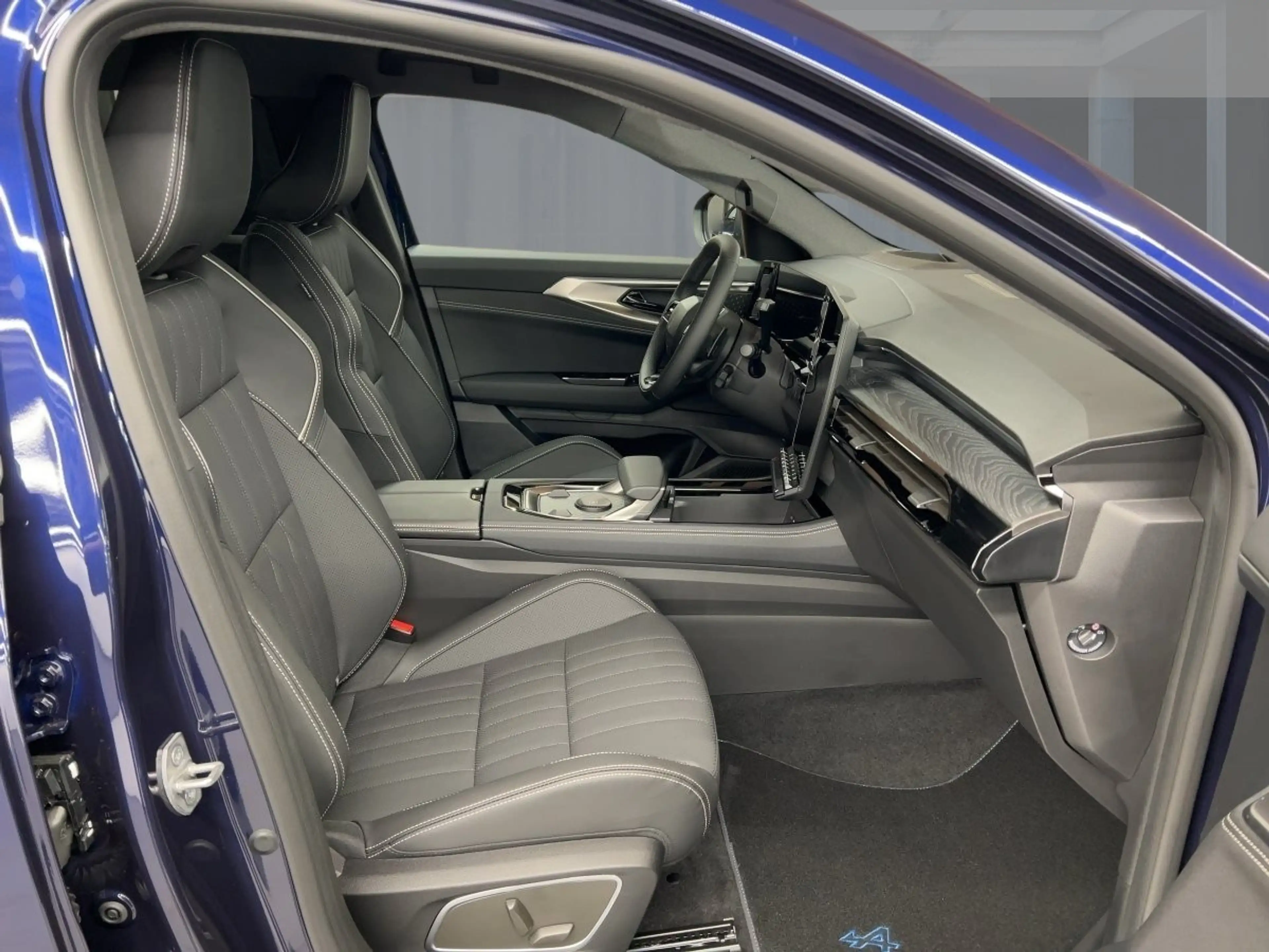 Renault Espace 6 Iconic Full Hybrid E-Tech 200 7-Sitzer — photo 8