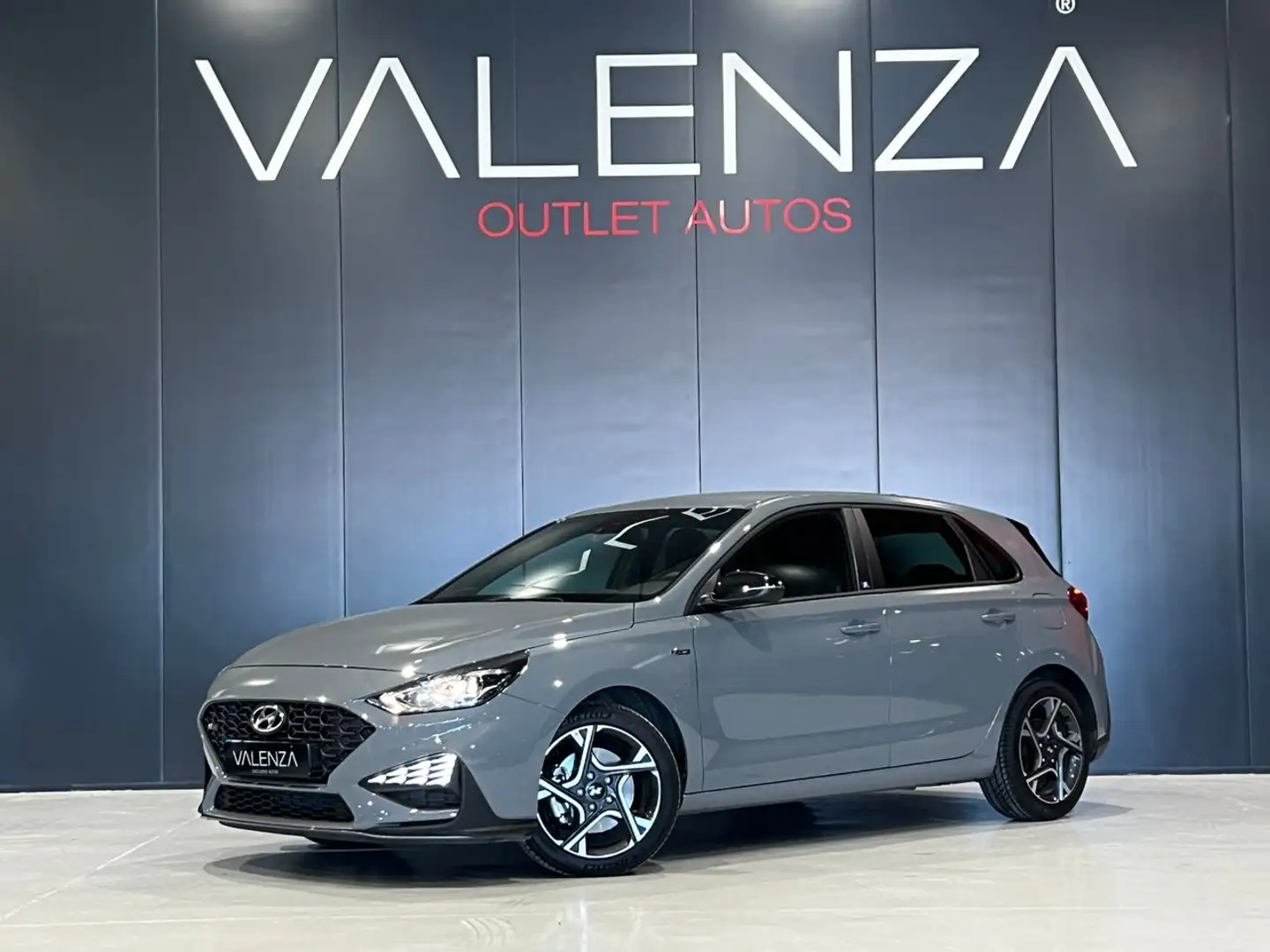 Hyundai i30 1.0 120cv nline 30a Gris - 1