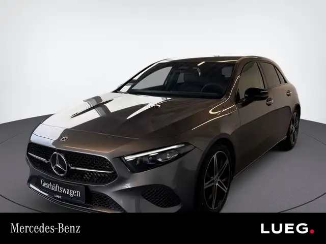 Mercedes-Benz A 200 Kompaktlimousine PROG+NIGHT+AHK+MULTB+DIST