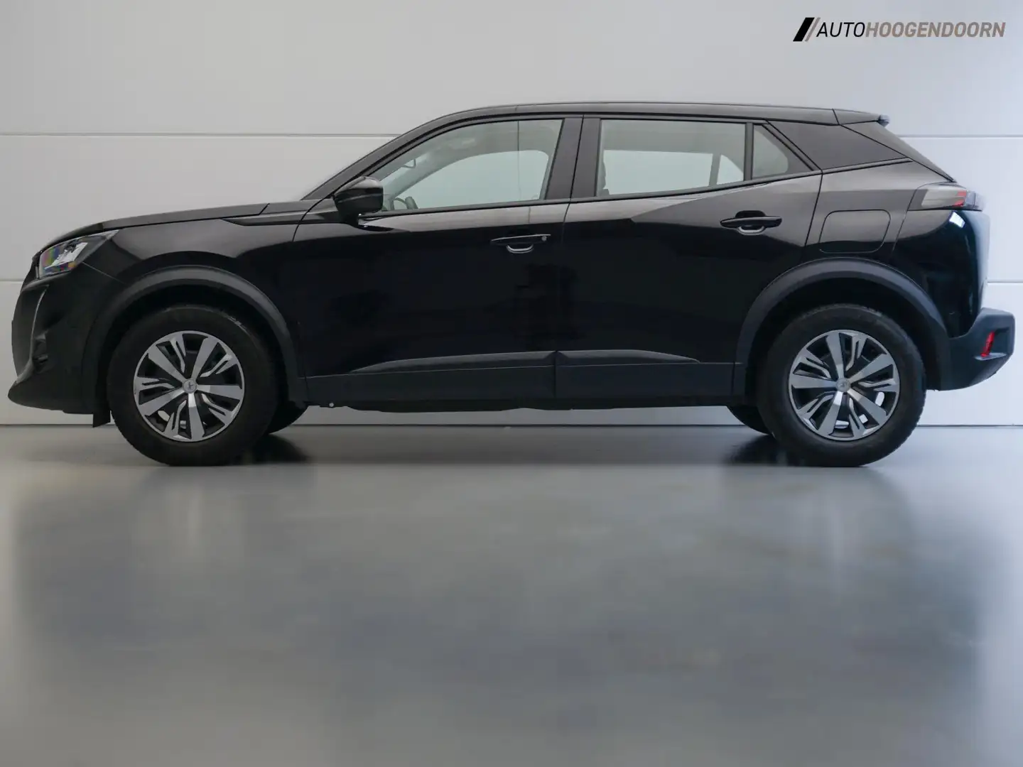 Peugeot 2008 1.2 PureTech Active Sport (APPLE CARPLAY,LED,CLIMA Zwart - 2