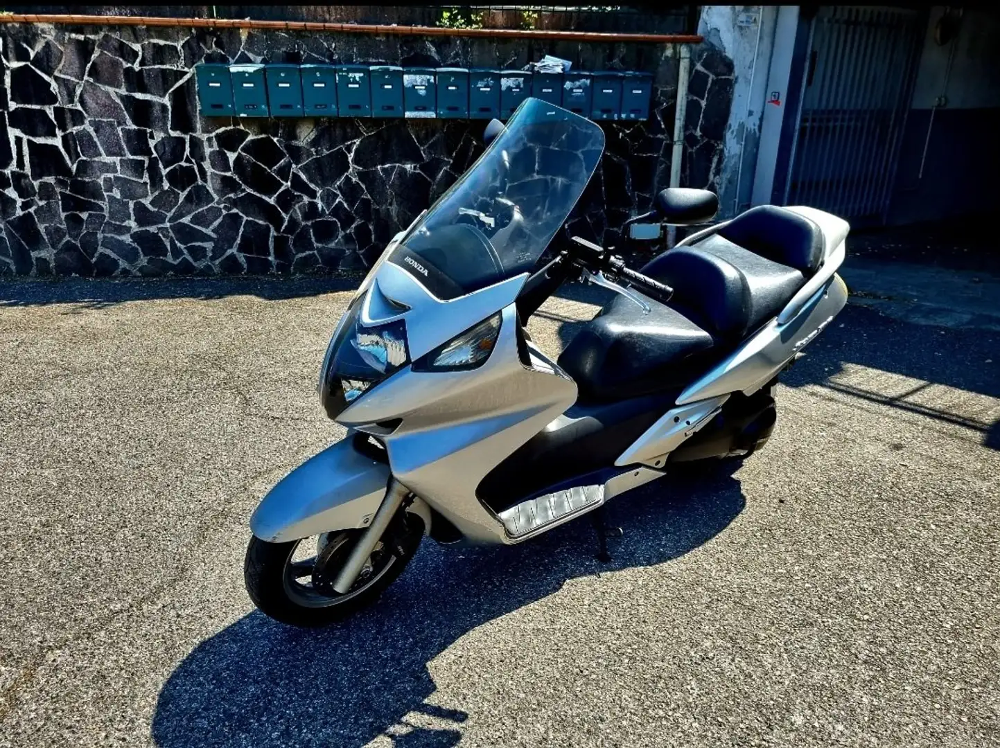 Honda Silver Wing Argent - 1