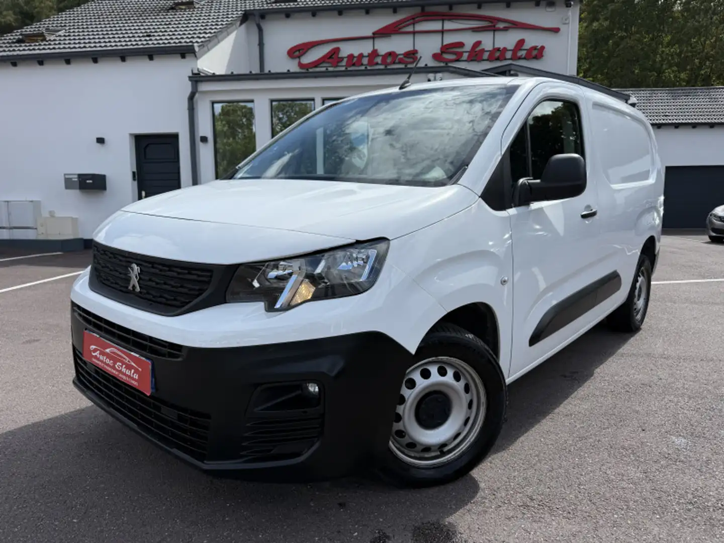 Peugeot Partner LONG 950KG BLUEHDI 100CH S\u0026S PREMIUM Blanc - 2