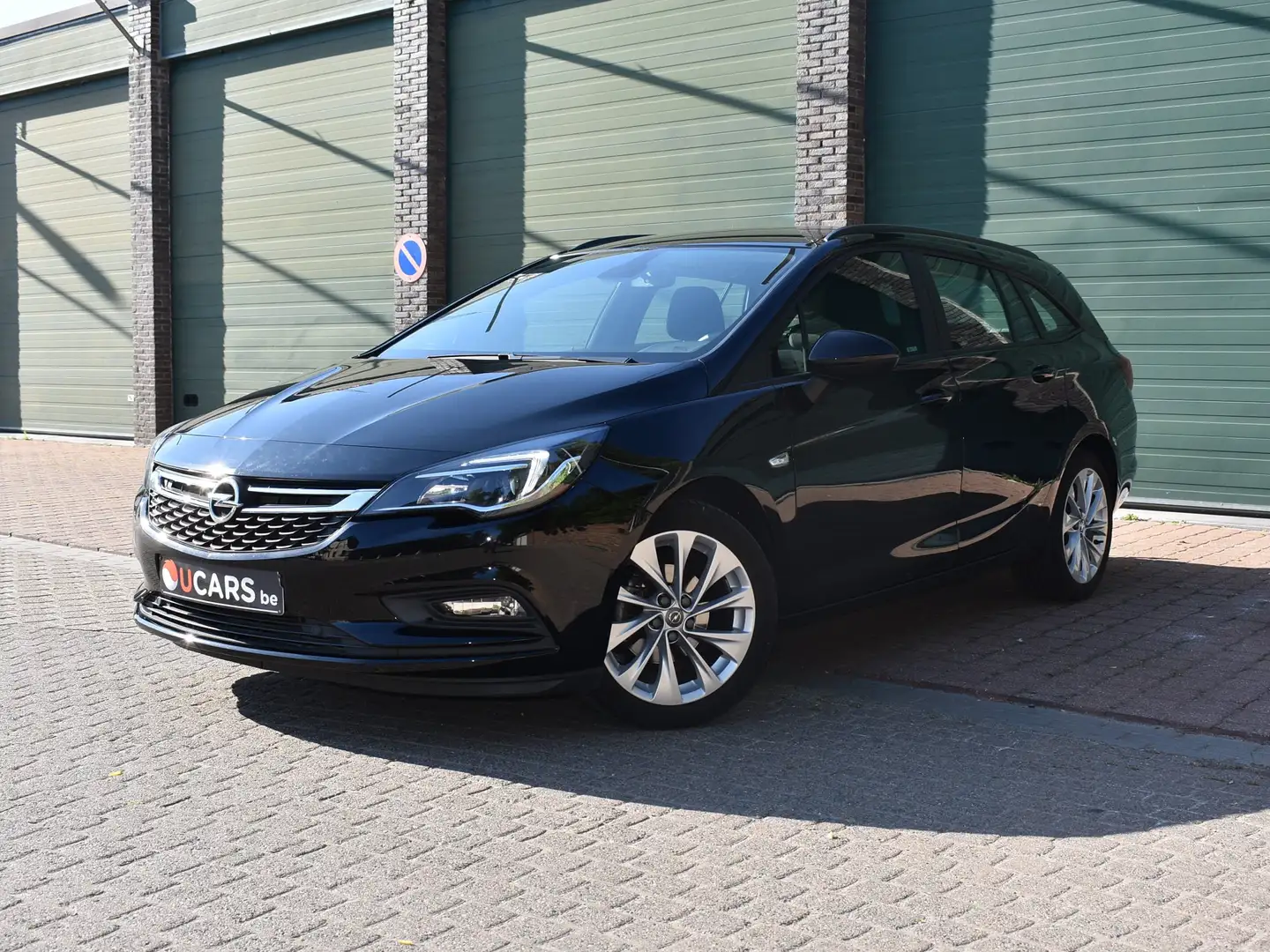 Opel Astra BREAK BENZINE SPORTSTOURER VERKOCHT! Zwart - 1