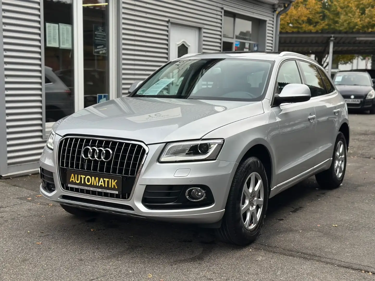 Audi Q5 2.0 TDI  quattro AUTOMATIK+PANO+AHK Silber - 1
