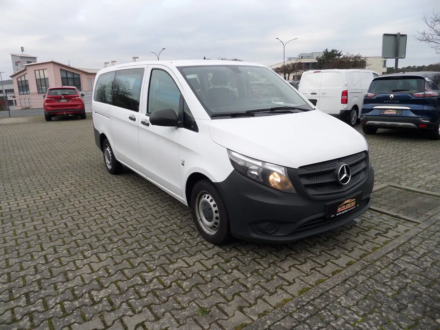 Mercedes-Benz Vito 111 CDI Tourer Pro LANG+8xLeder+Klima+Standheizung Blanc - 2
