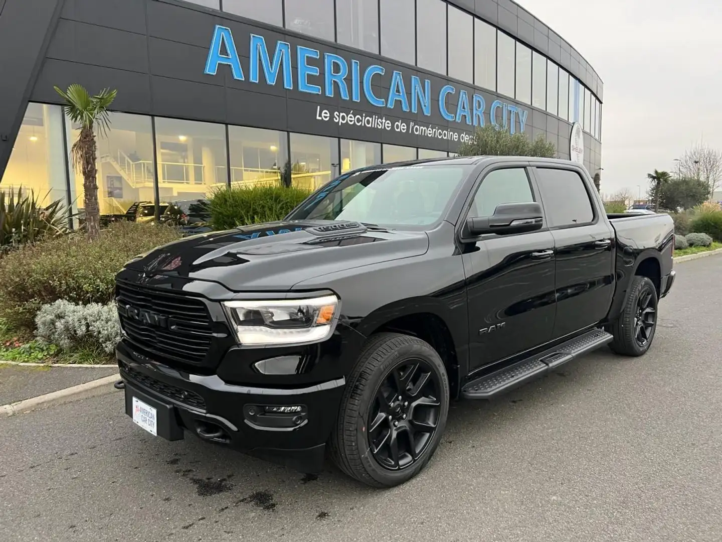 Dodge RAM 1500 CREW LARAMIE SPORT NIGHT EDITION Noir - 1