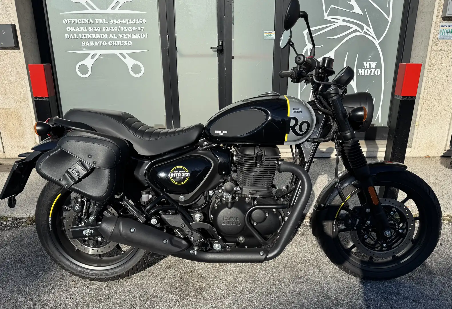 Royal Enfield HNTR350 - 1