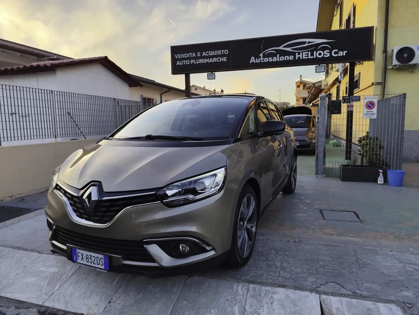 Renault Scenic Scenic 1.7 dci Intens 120cv BI COLOR Bronze - 1