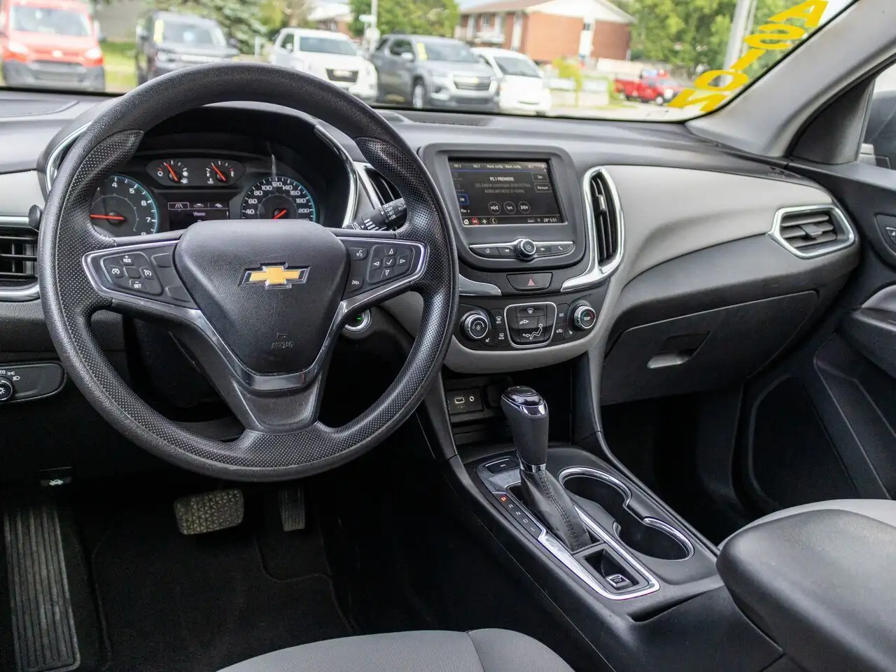 Chevrolet Equinox снимка Chevrolet Equinox