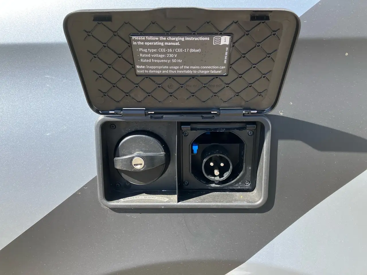 Mercedes-Benz V 250 Marco Polo Distro*Airmatic*360°AHK 2,5t 19