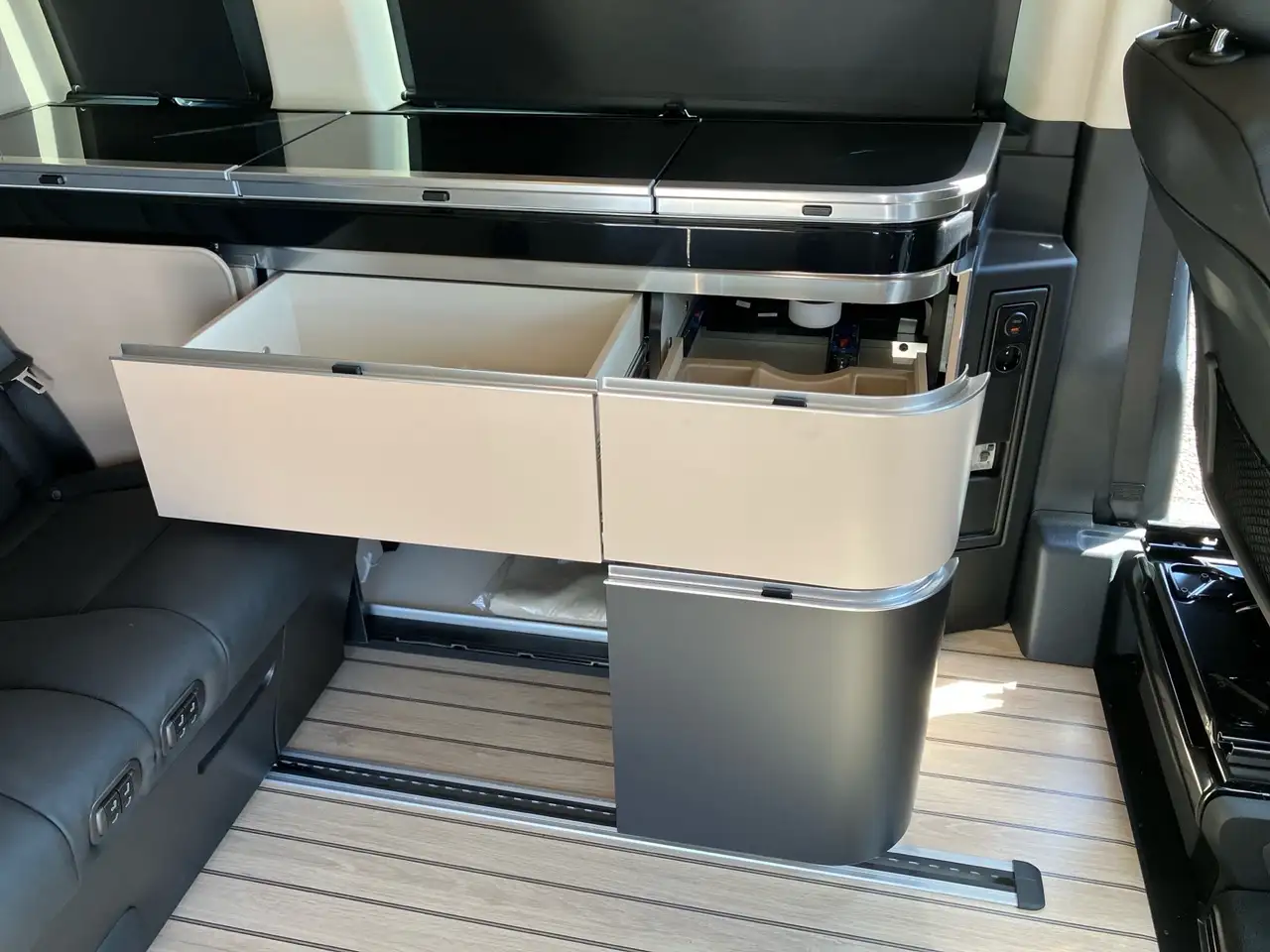 Mercedes-Benz V 250 Marco Polo Distro*Airmatic*360°AHK 2,5t 13