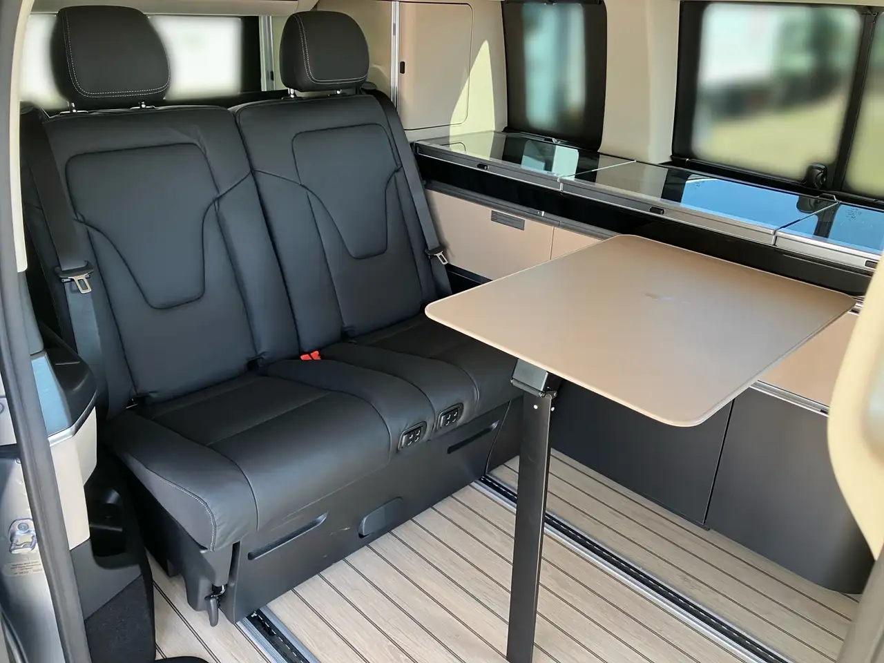 Mercedes-Benz V 250 Marco Polo Distro*Airmatic*360°AHK 2,5t 10