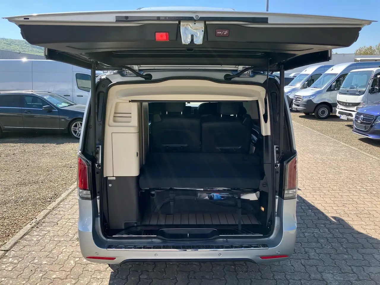 Mercedes-Benz V 250 Marco Polo Distro*Airmatic*360°AHK 2,5t 8